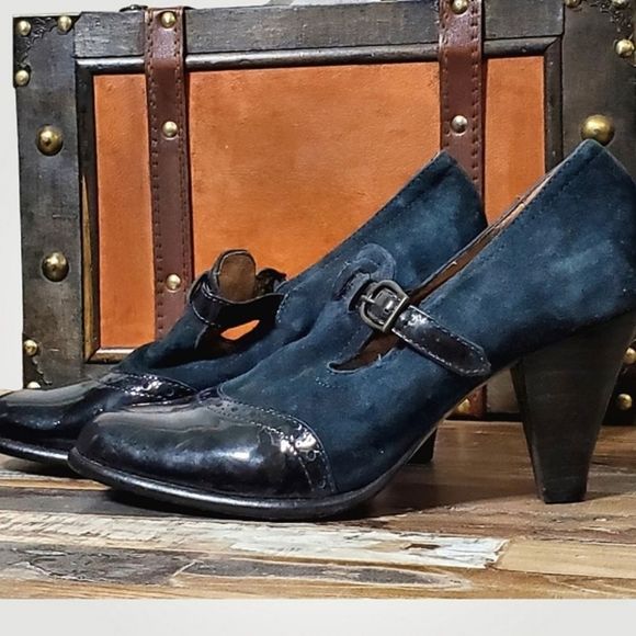 Sessun Suede Two-Toned Leather Ankle Boot Booties Size 6.5 (37) Blue and Black - Picture 1 of 13